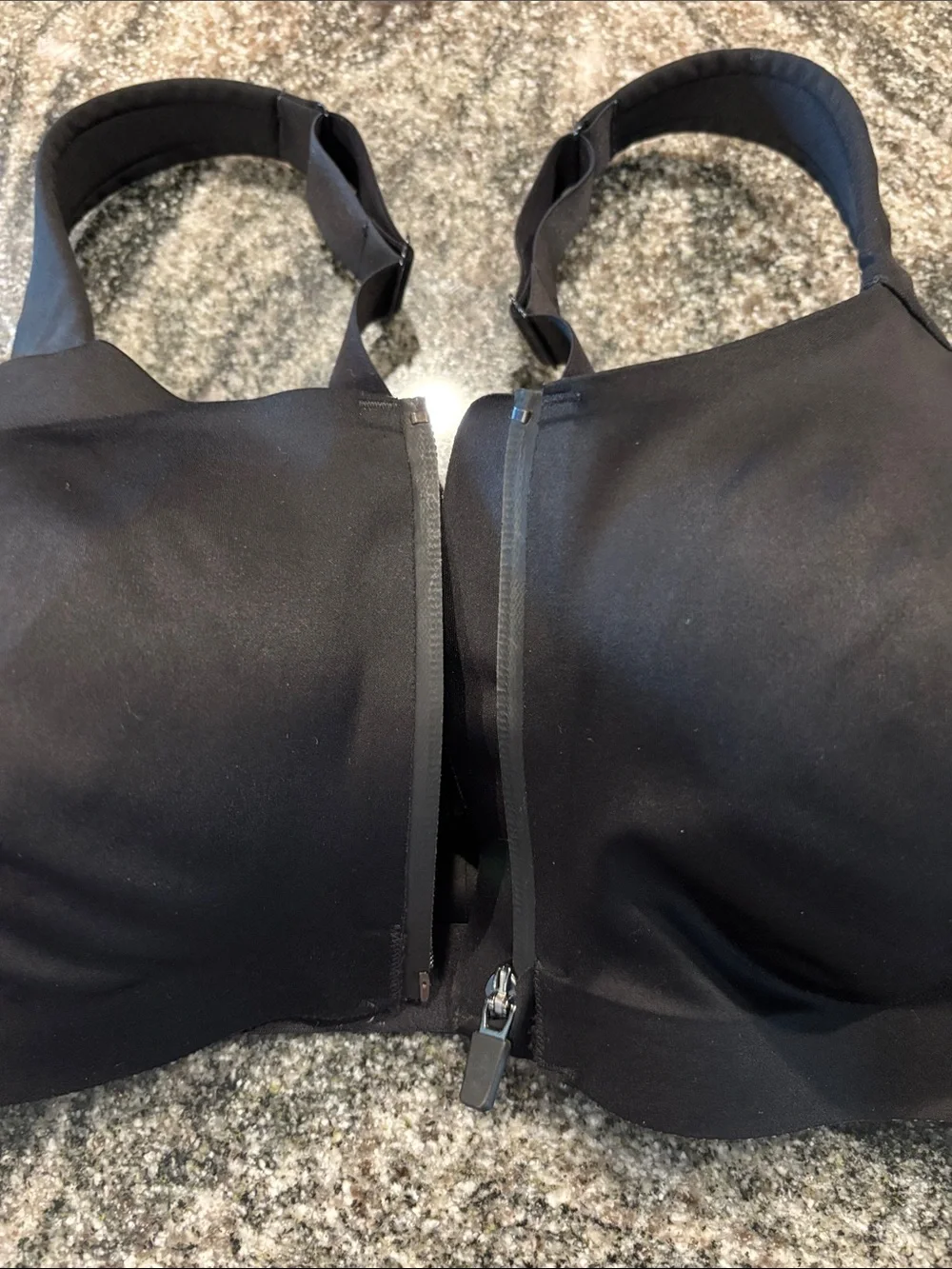 Black Front-Zip Sports Bra - Victoria’s Secret 36DD